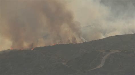 Rapidly spreading ‘Rabbit Fire’ continues to scorch over 7,500 acres in Riverside County; remains 25 percent contained 